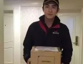 戏精快递小哥娱乐吃瓜酱,娱乐吃瓜酱揭秘高颜值快递小哥的明星之路